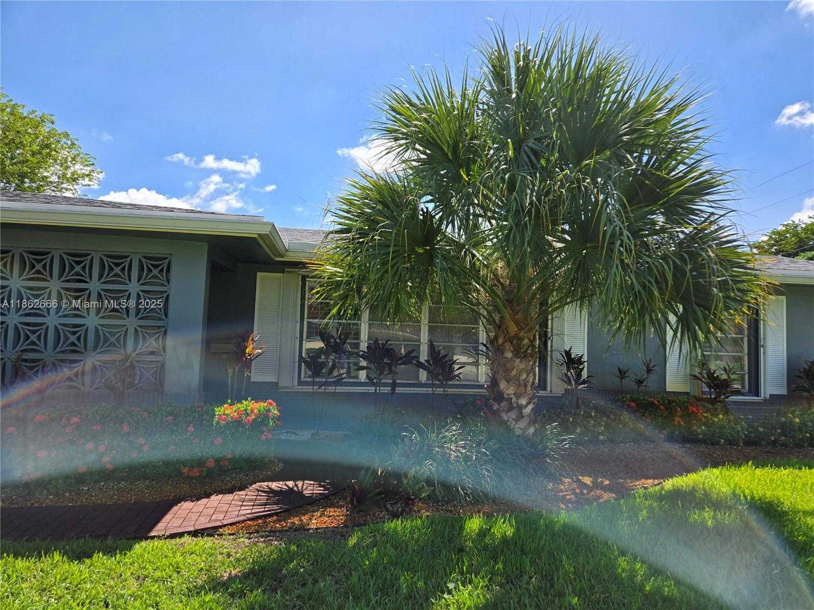 Small Image of 520 NORTH WEST 75TH TER, Plantation Number 7