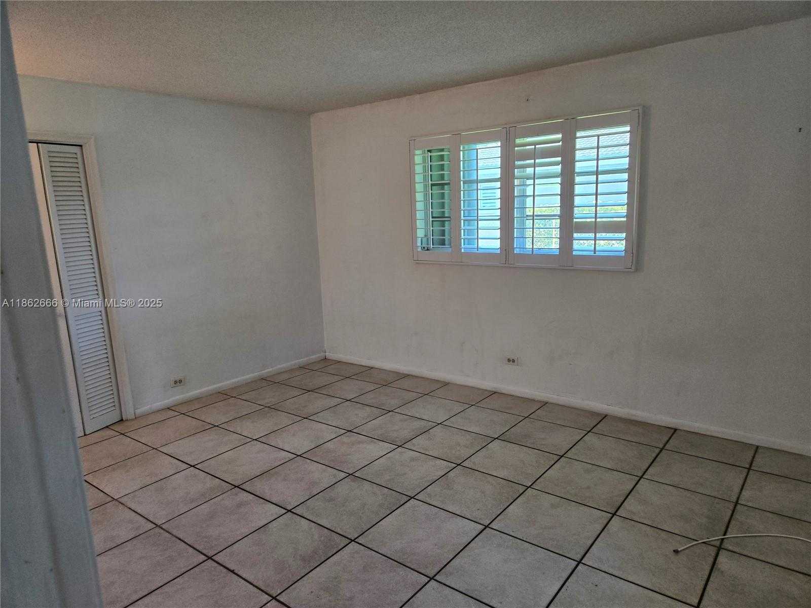 Small Image of 520 NORTH WEST 75TH TER, Plantation Number 74