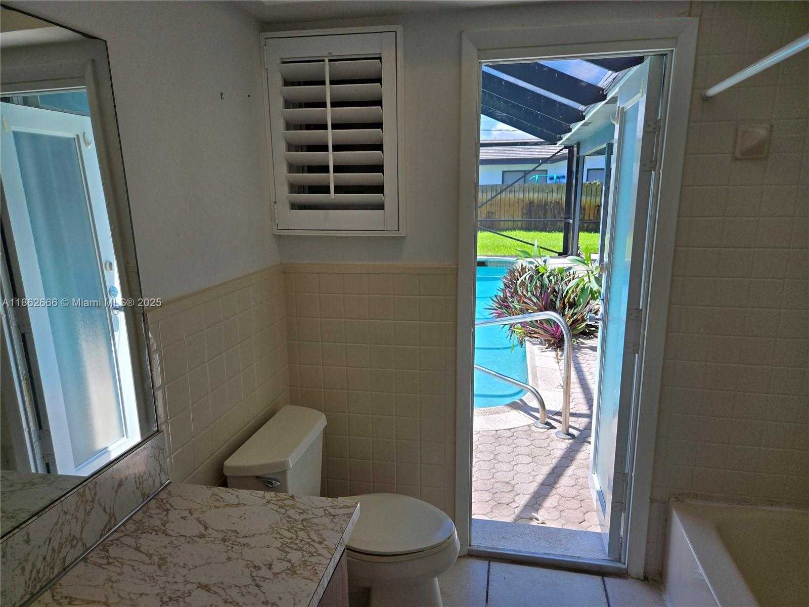 Small Image of 520 NORTH WEST 75TH TER, Plantation Number 77