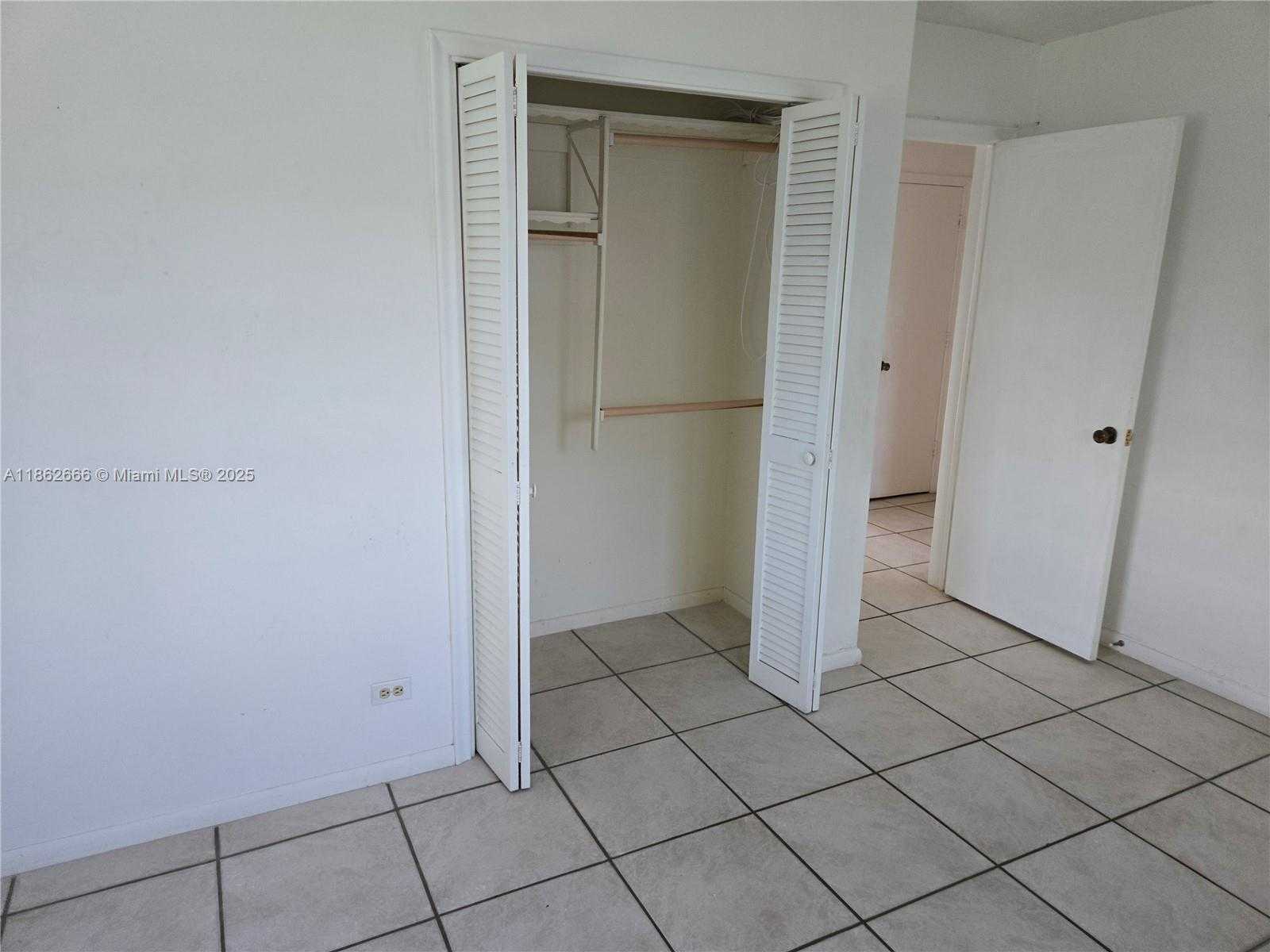 Small Image of 520 NORTH WEST 75TH TER, Plantation Number 81