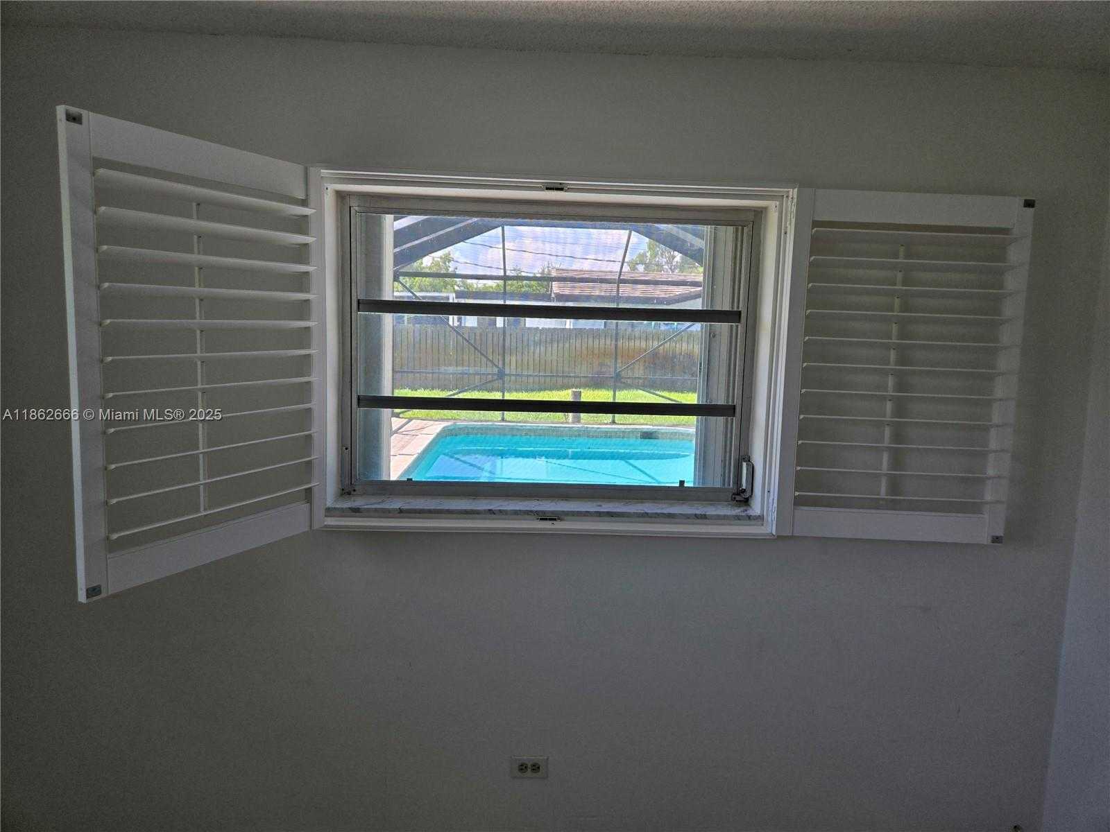 Small Image of 520 NORTH WEST 75TH TER, Plantation Number 84