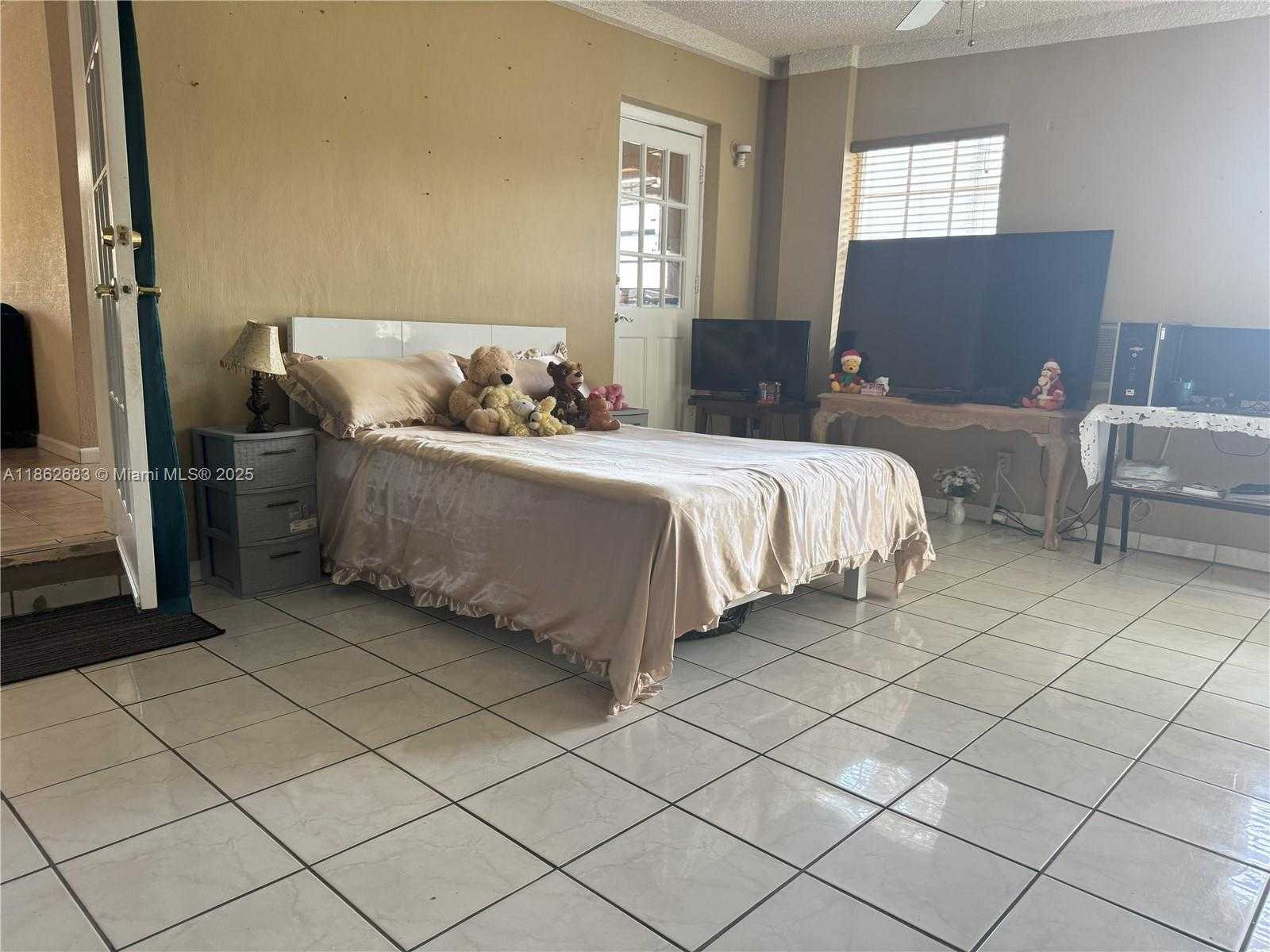Small Image of 275 EAST 34TH ST, Hialeah Number 12