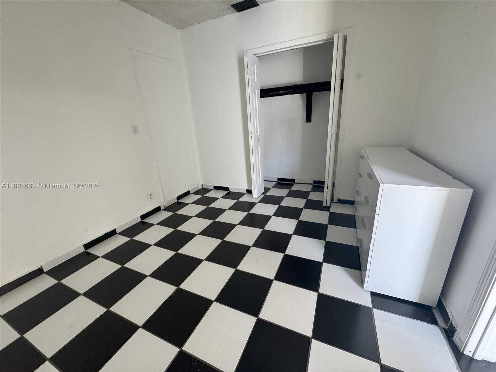 Small Image of 275 EAST 34TH ST, Hialeah Number 20