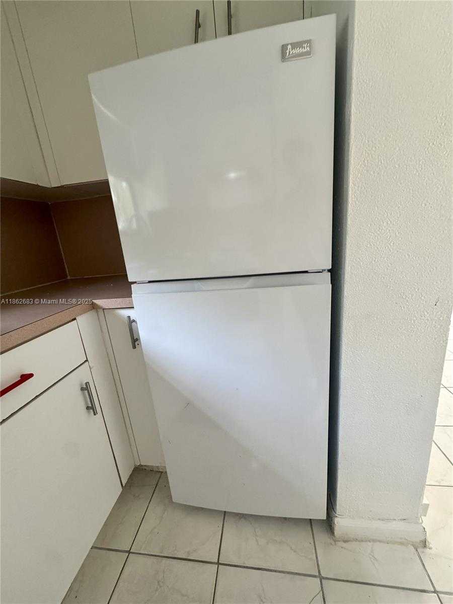 Small Image of 275 EAST 34TH ST, Hialeah Number 23