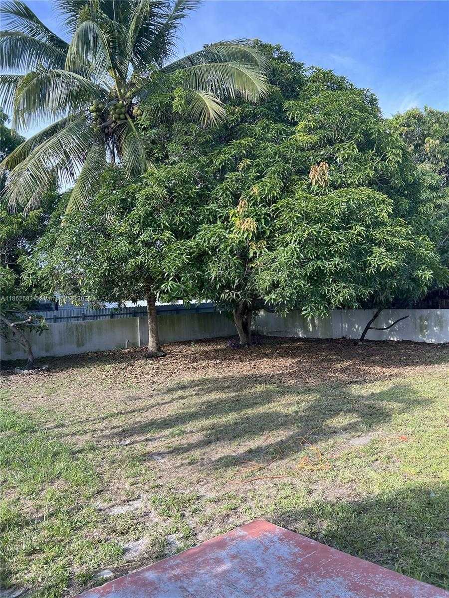 Small Image of 275 EAST 34TH ST, Hialeah Number 25