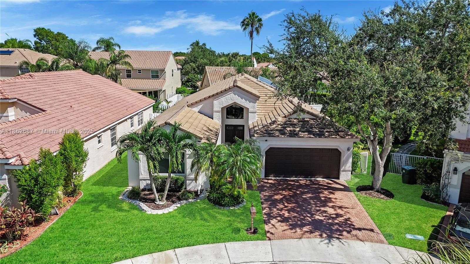 Small Image of 211 CAMERON CT, Weston Number 2