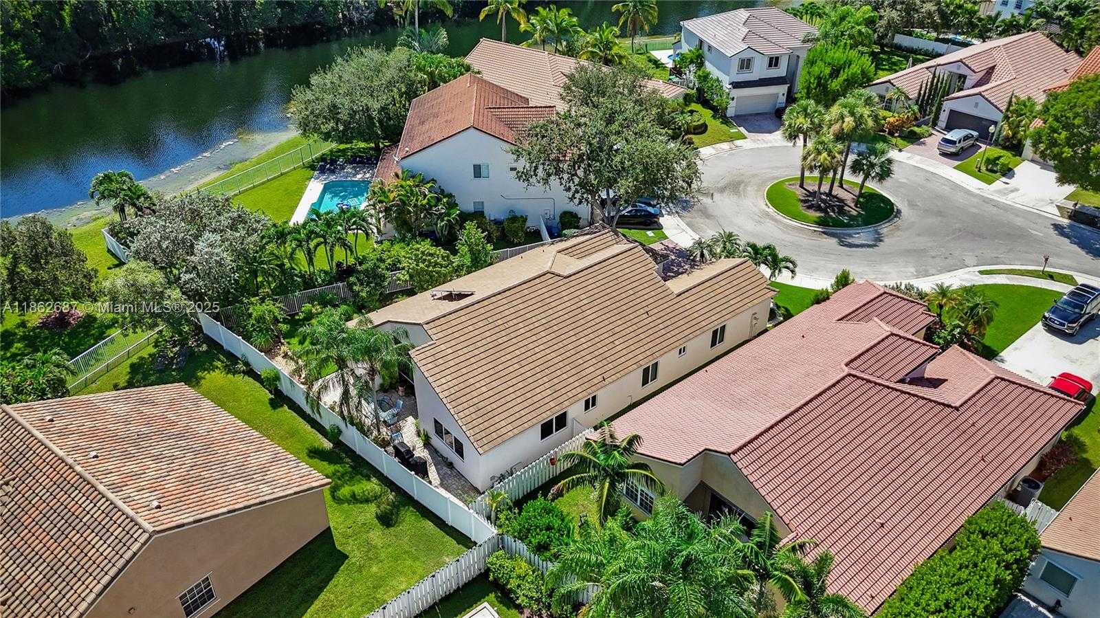 Small Image of 211 CAMERON CT, Weston Number 26