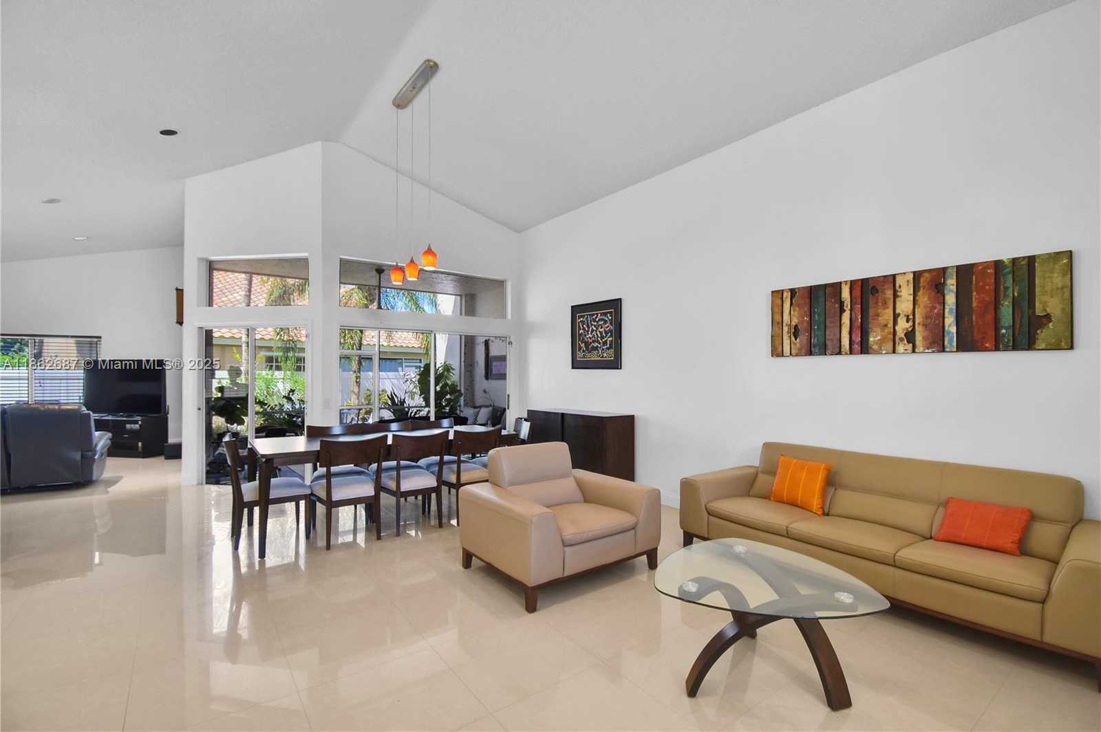 Small Image of 211 CAMERON CT, Weston Number 6