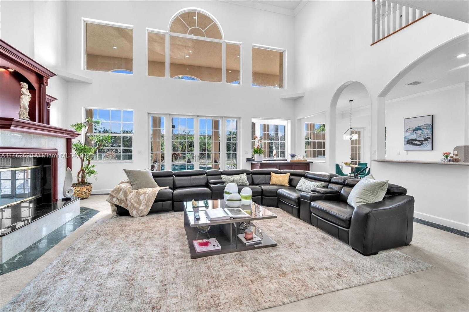 Small Image of 3855 WINDMILL LAKE RD, Weston Number 20
