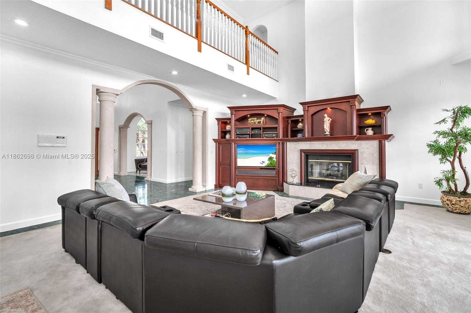 Small Image of 3855 WINDMILL LAKE RD, Weston Number 22