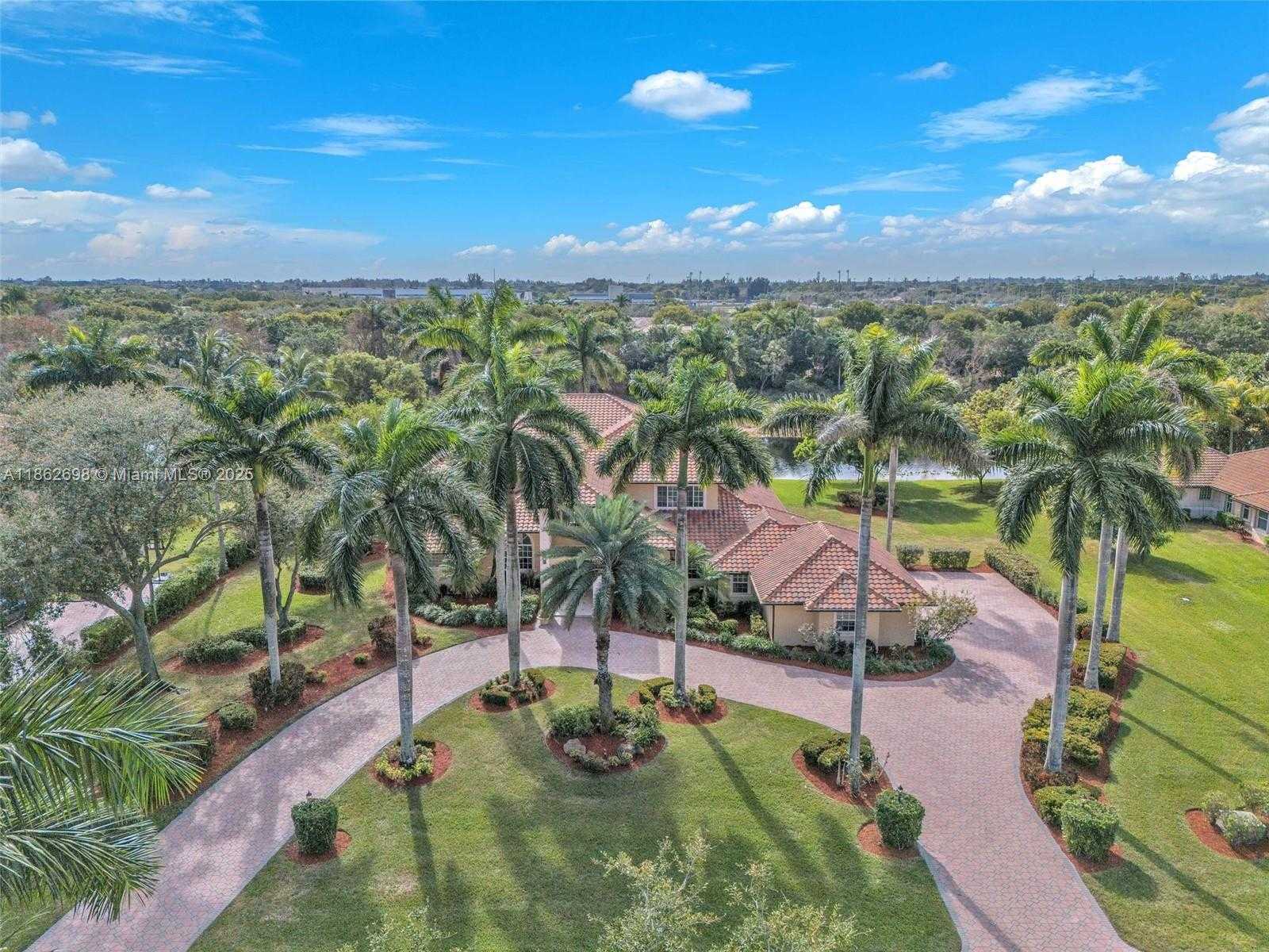 Small Image of 3855 WINDMILL LAKE RD, Weston Number 3