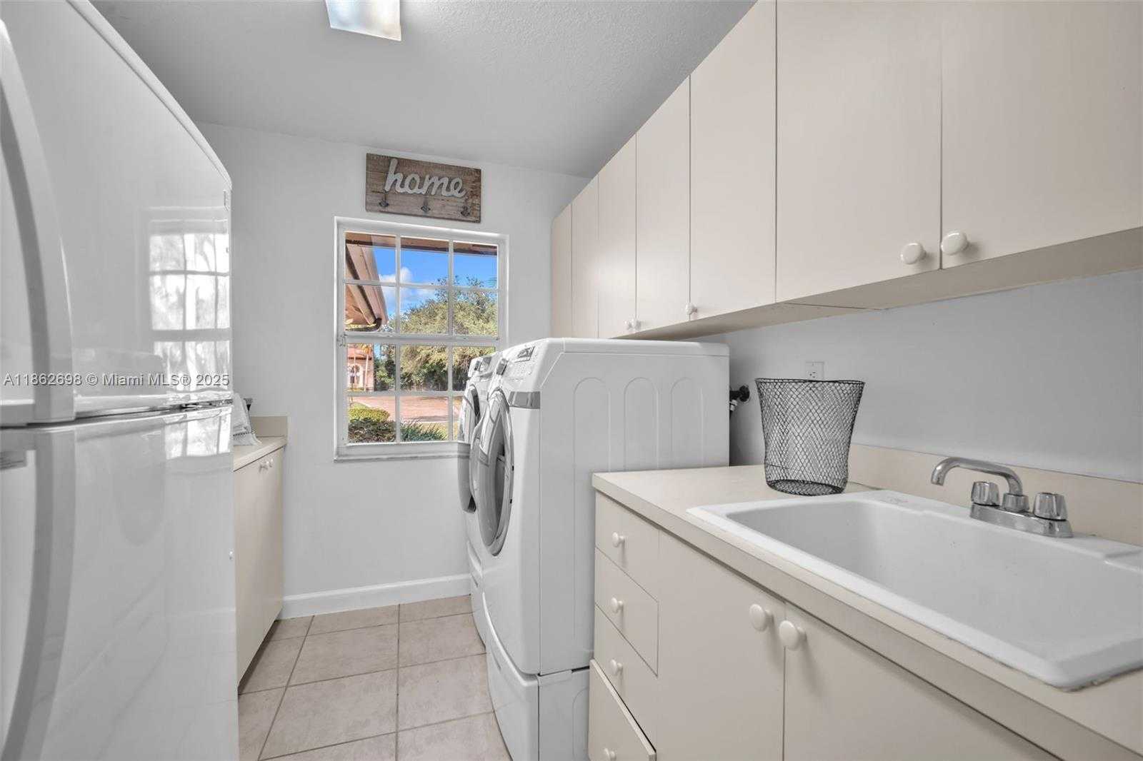 Small Image of 3855 WINDMILL LAKE RD, Weston Number 48