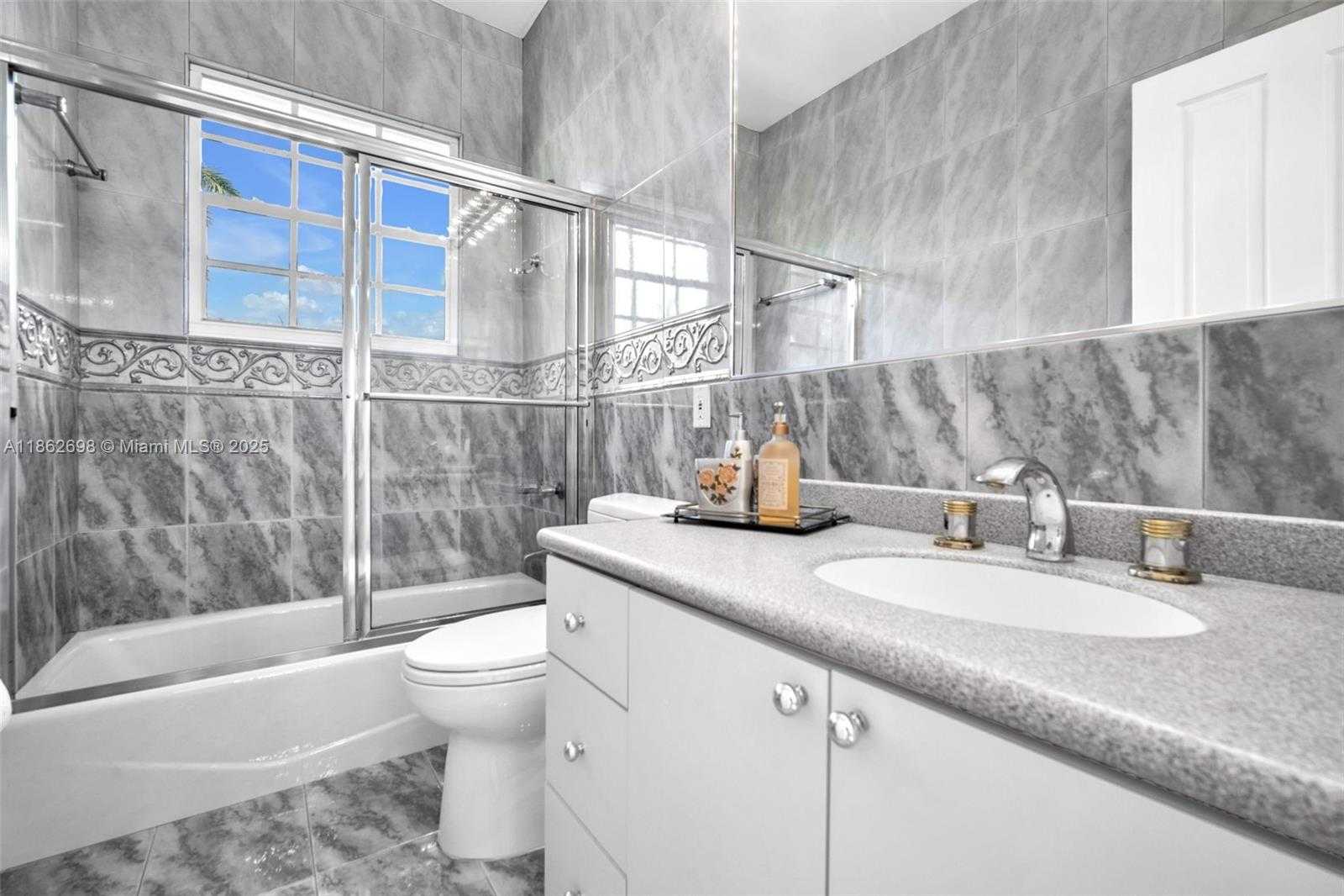Small Image of 3855 WINDMILL LAKE RD, Weston Number 60