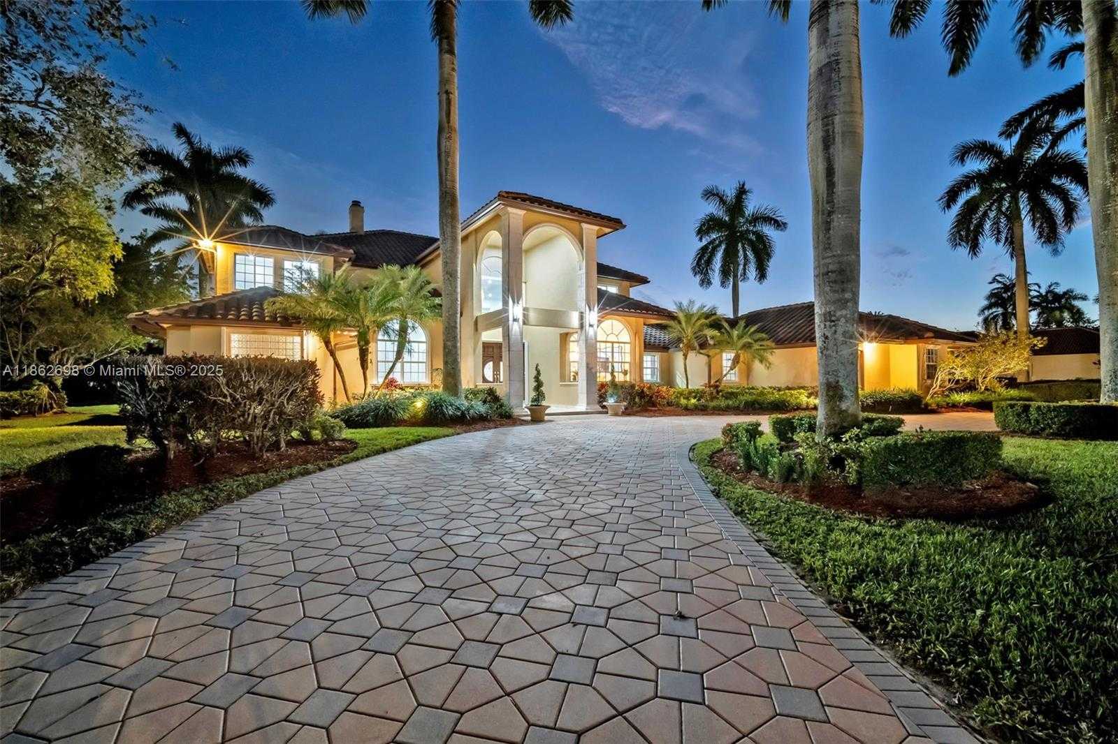 Small Image of 3855 WINDMILL LAKE RD, Weston Number 65