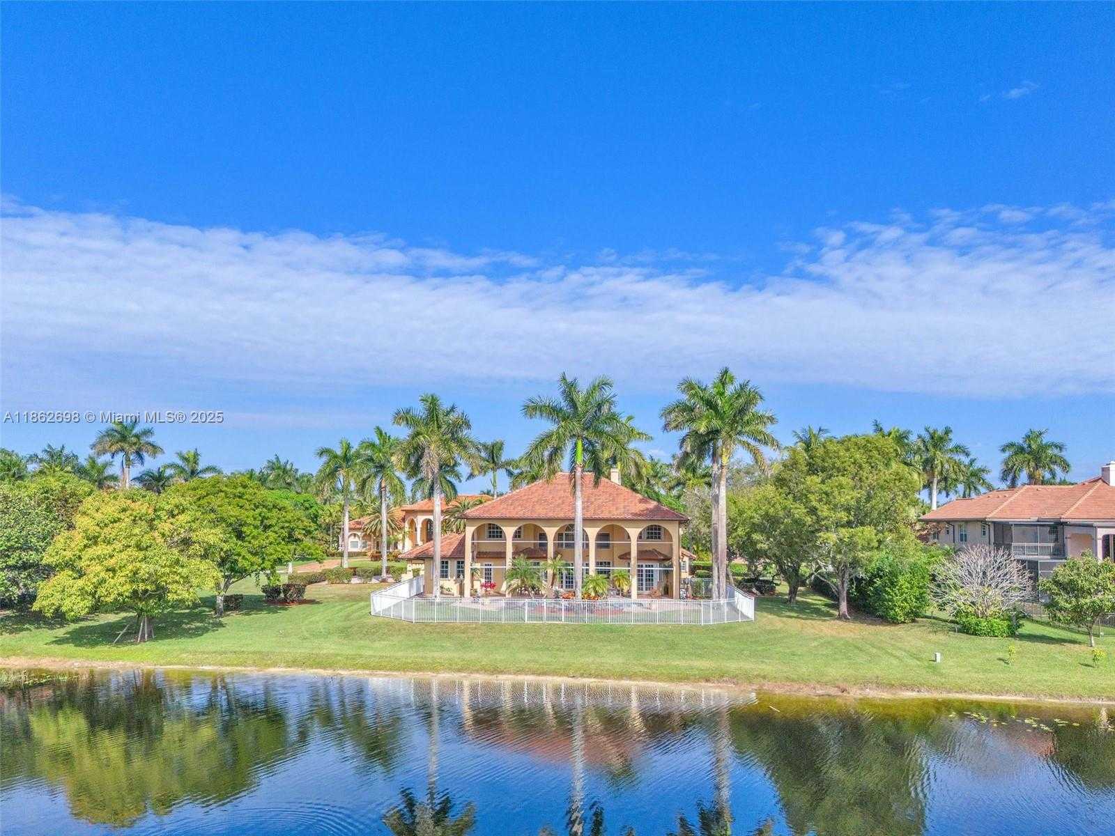 Small Image of 3855 WINDMILL LAKE RD, Weston Number 66