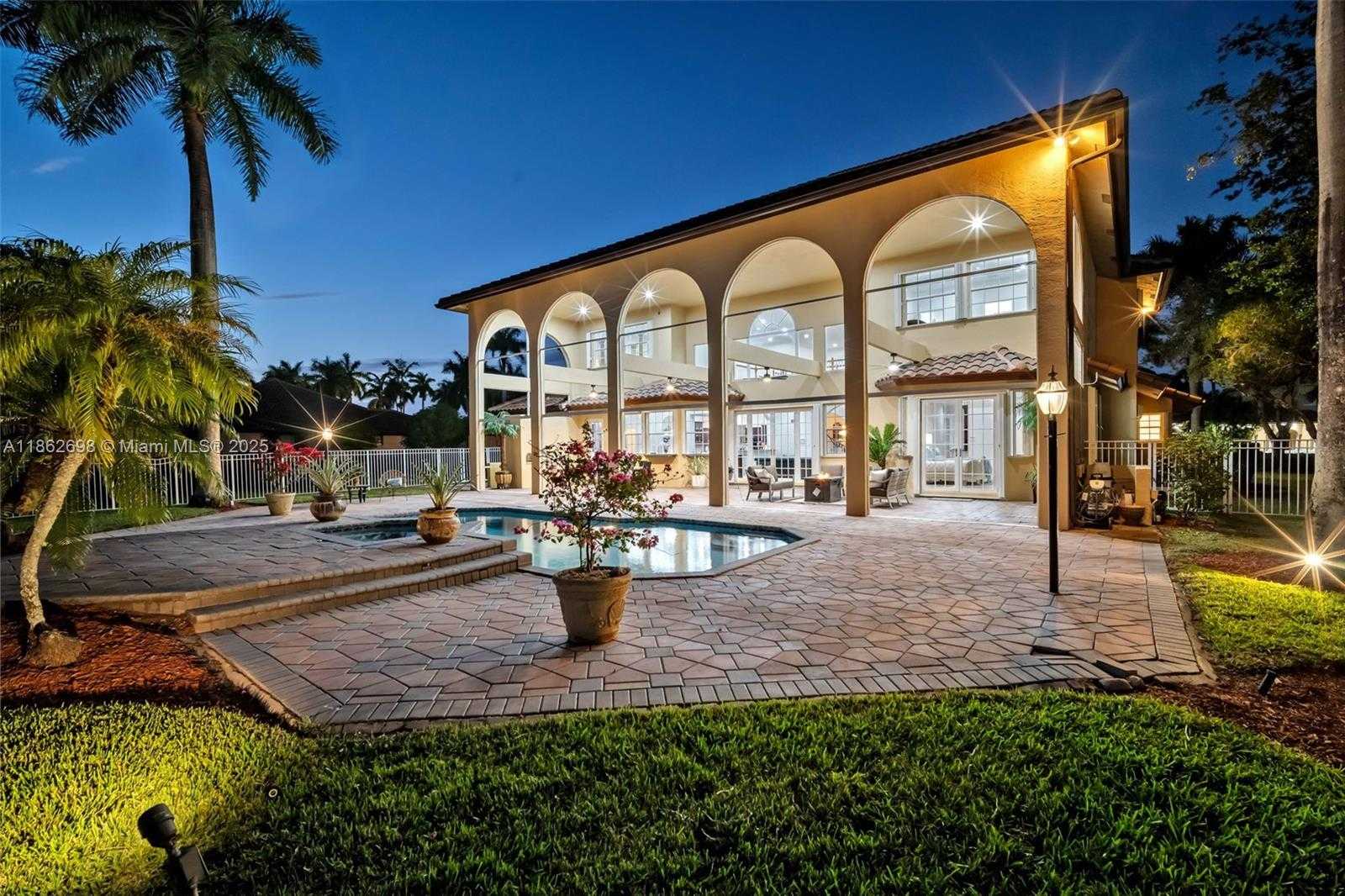 Small Image of 3855 WINDMILL LAKE RD, Weston Number 68