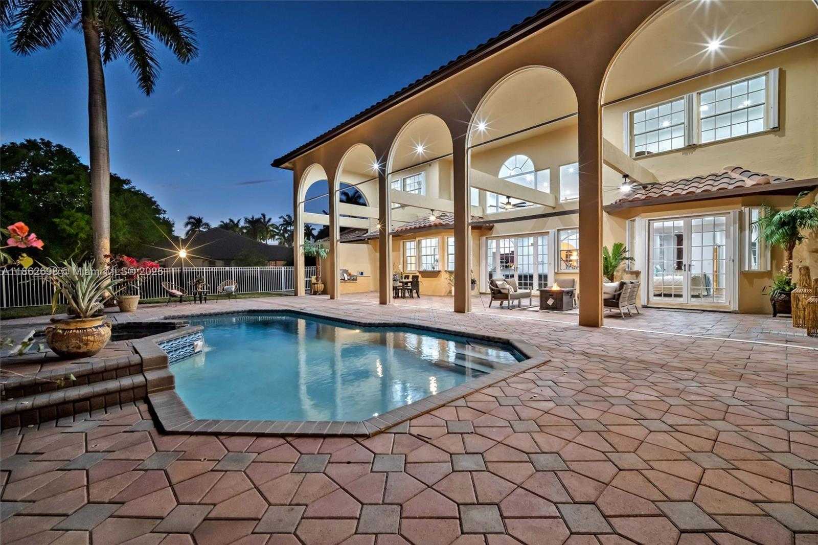 Small Image of 3855 WINDMILL LAKE RD, Weston Number 69
