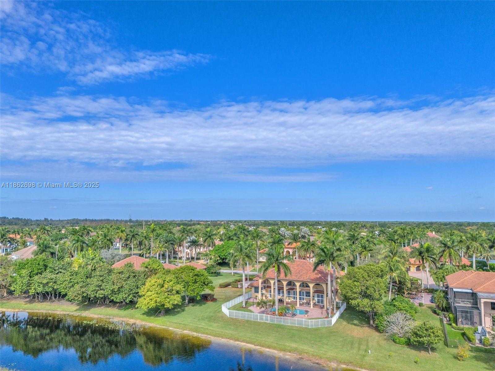 Small Image of 3855 WINDMILL LAKE RD, Weston Number 74