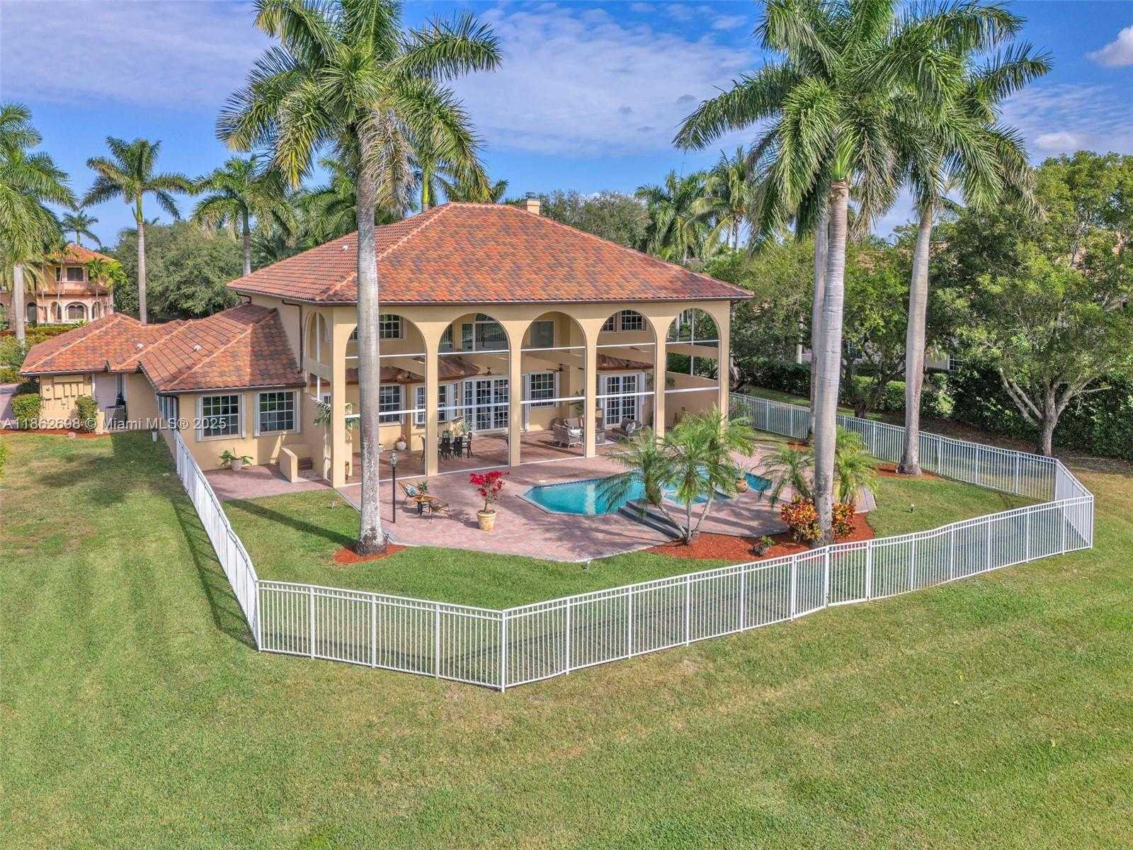 Small Image of 3855 WINDMILL LAKE RD, Weston Number 78