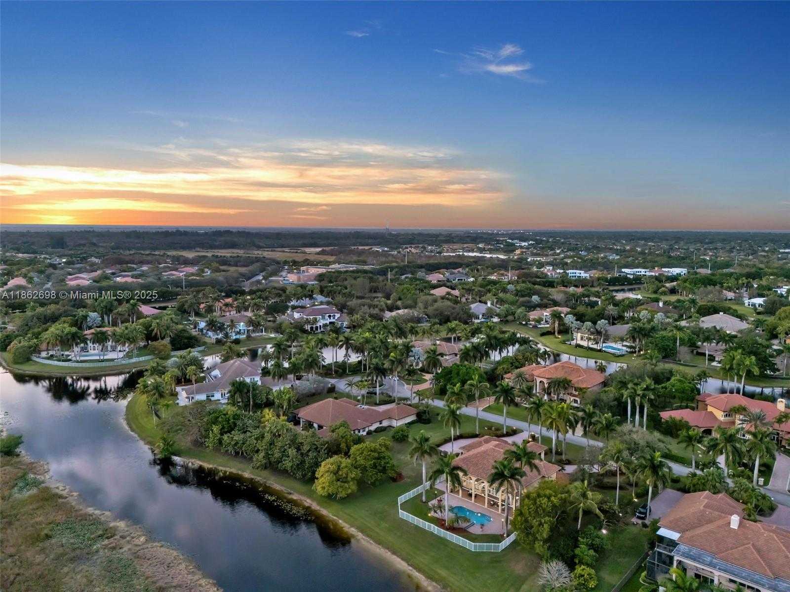 Small Image of 3855 WINDMILL LAKE RD, Weston Number 84