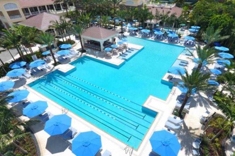 Small Image of 118 EMERALD KEY LN, Palm Beach Gardens Number 32