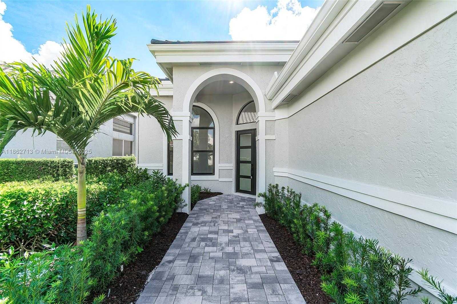 Small Image of 118 EMERALD KEY LN, Palm Beach Gardens Number 4