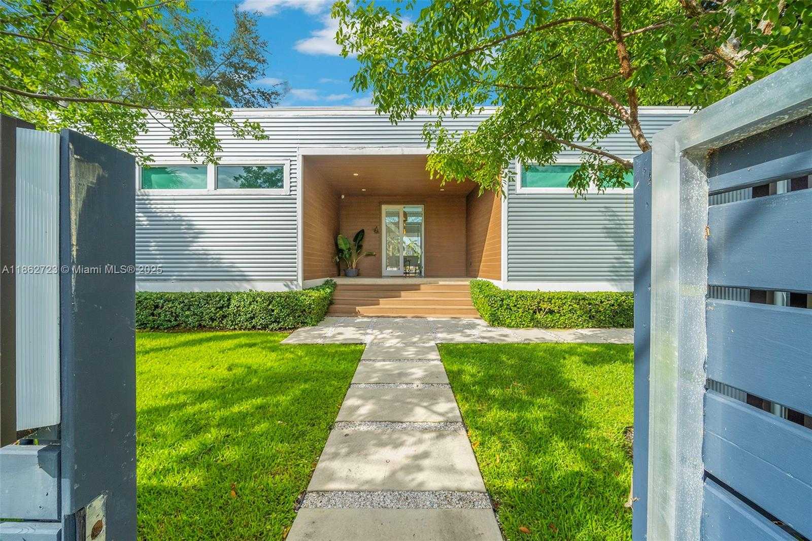 Small Image of 1000 NORTH EAST LITTLE RIVER DR, Miami Number 11