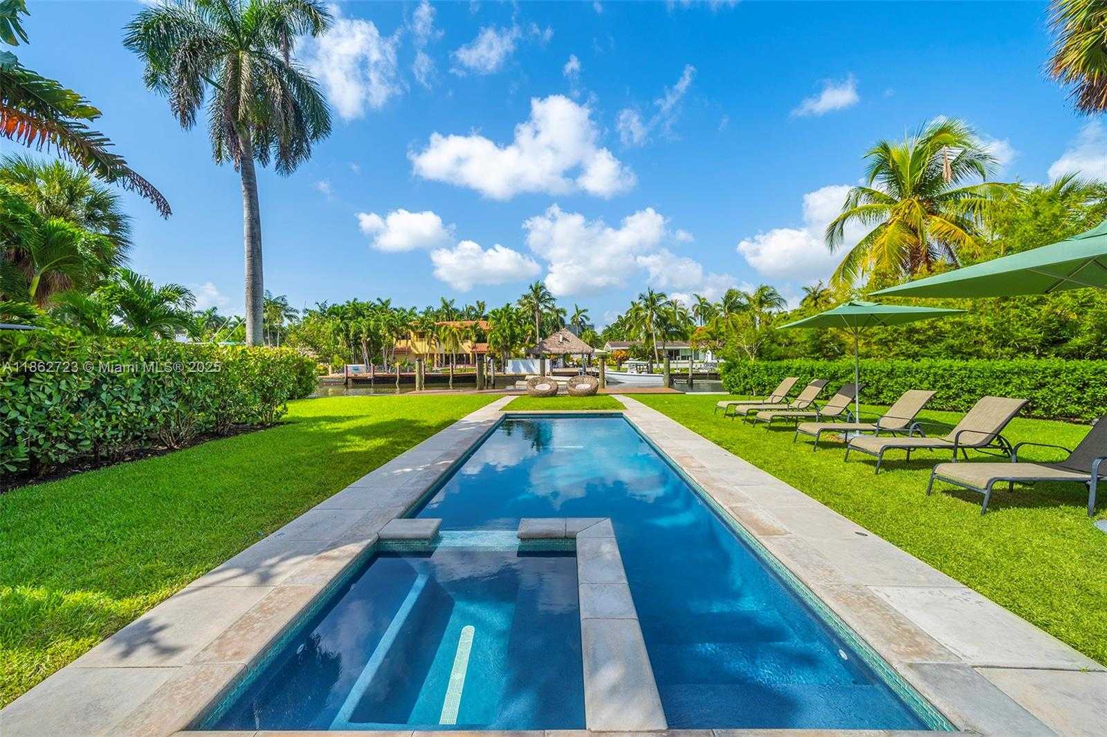 Small Image of 1000 NORTH EAST LITTLE RIVER DR, Miami Number 3