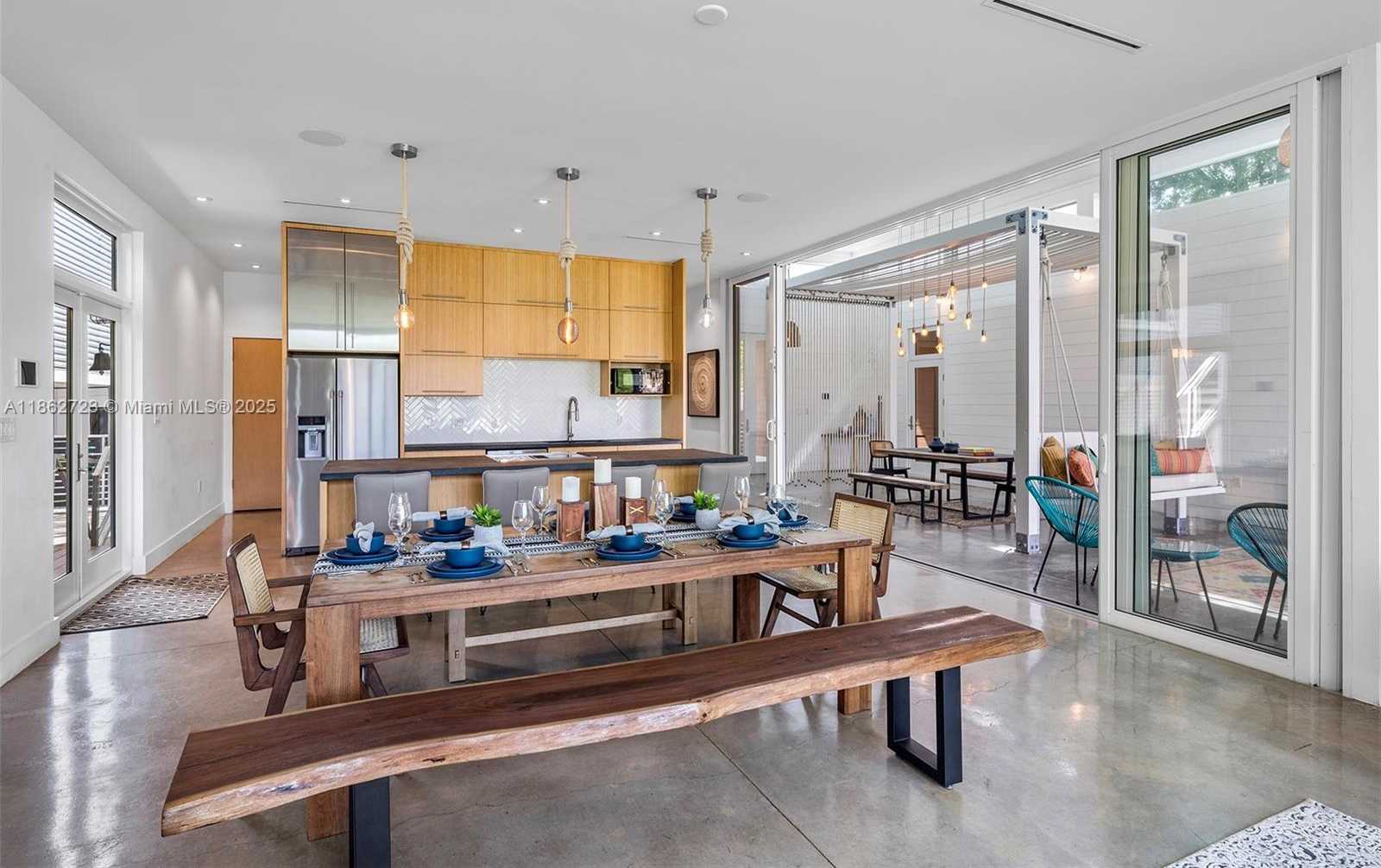 Small Image of 1000 NORTH EAST LITTLE RIVER DR, Miami Number 36