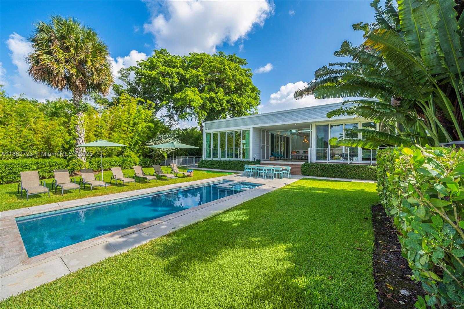 Small Image of 1000 NORTH EAST LITTLE RIVER DR, Miami Number 47