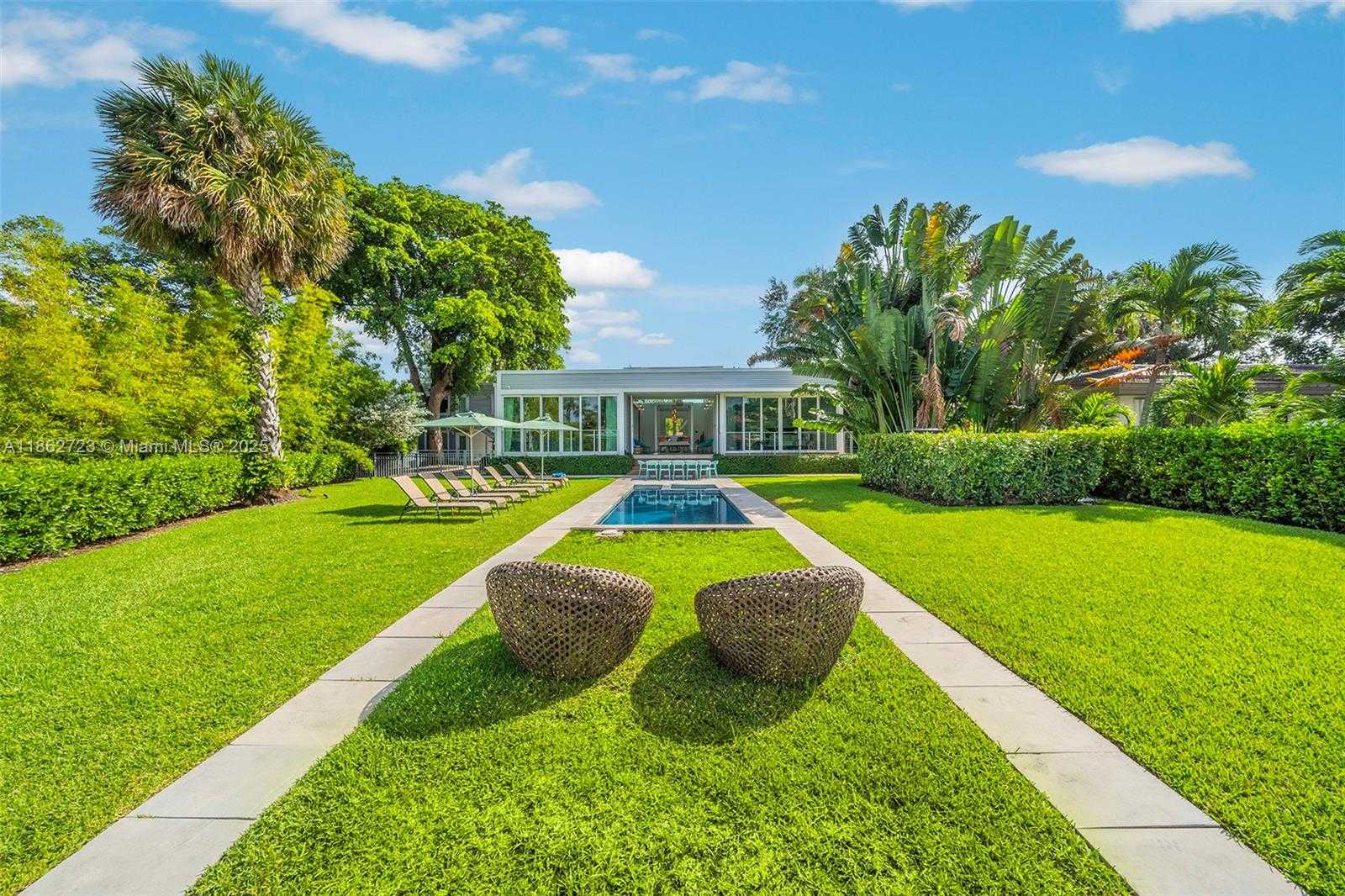 Small Image of 1000 NORTH EAST LITTLE RIVER DR, Miami Number 50