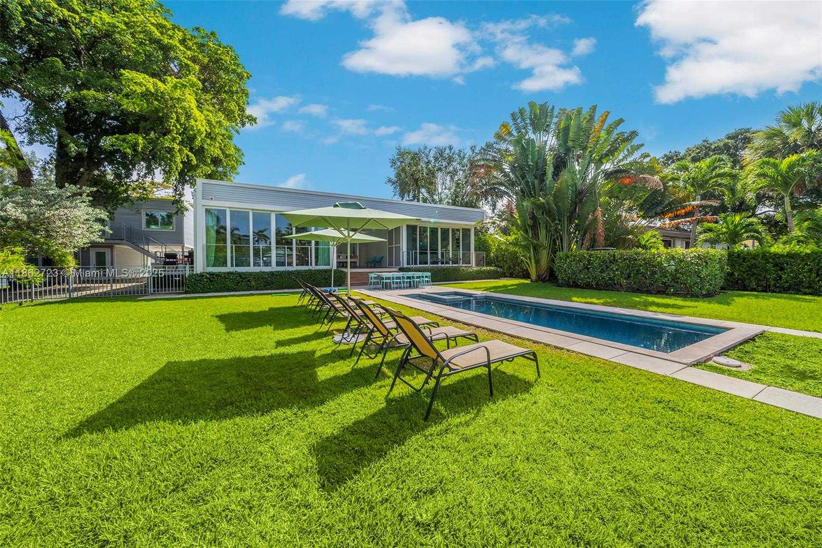 Small Image of 1000 NORTH EAST LITTLE RIVER DR, Miami Number 57