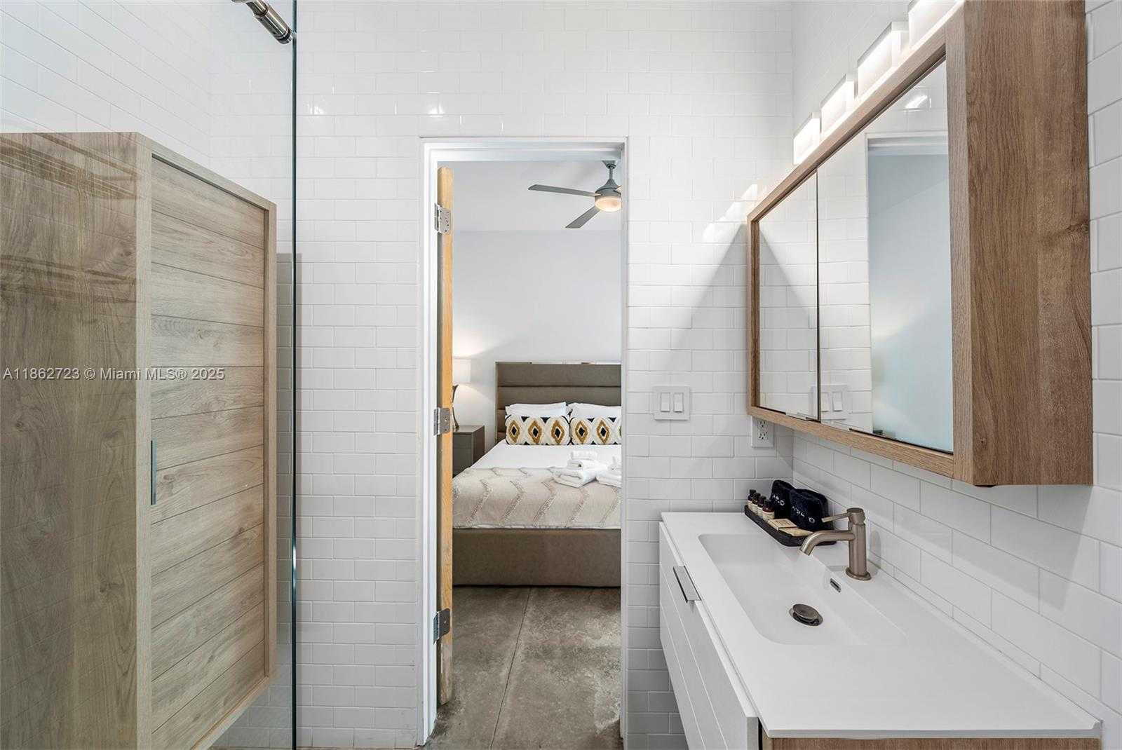 Small Image of 1000 NORTH EAST LITTLE RIVER DR, Miami Number 64