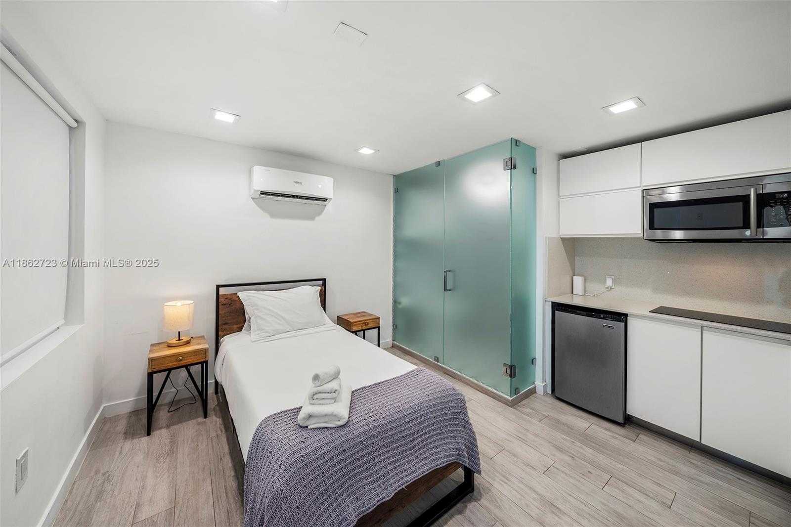 Small Image of 1000 NORTH EAST LITTLE RIVER DR, Miami Number 80