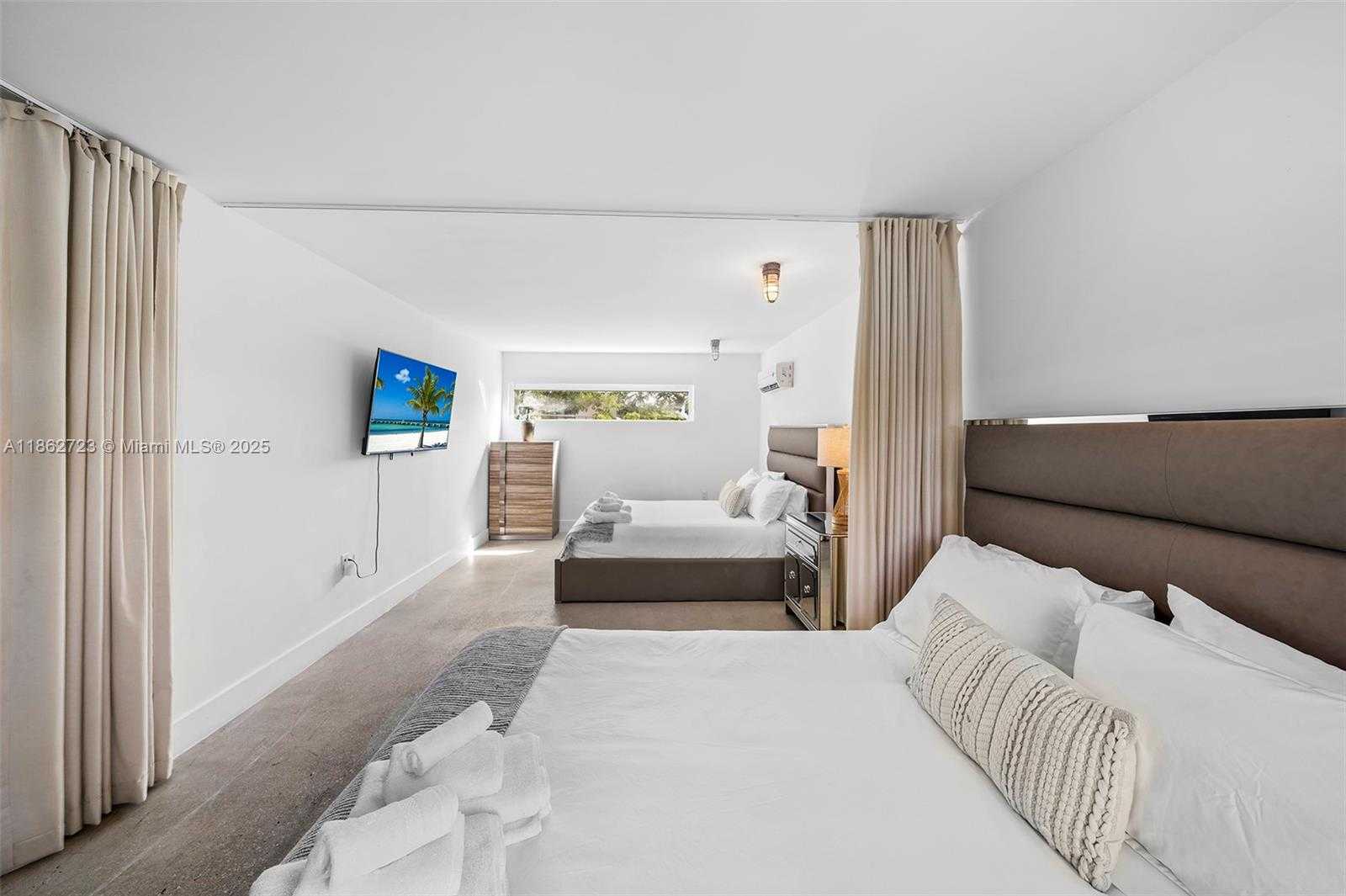 Small Image of 1000 NORTH EAST LITTLE RIVER DR, Miami Number 83