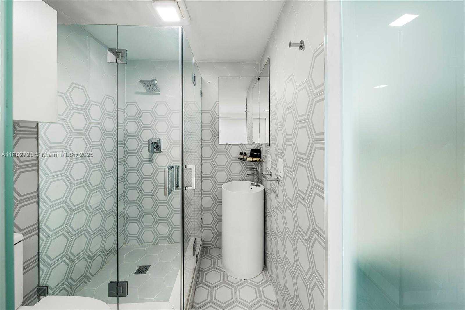 Small Image of 1000 NORTH EAST LITTLE RIVER DR, Miami Number 85