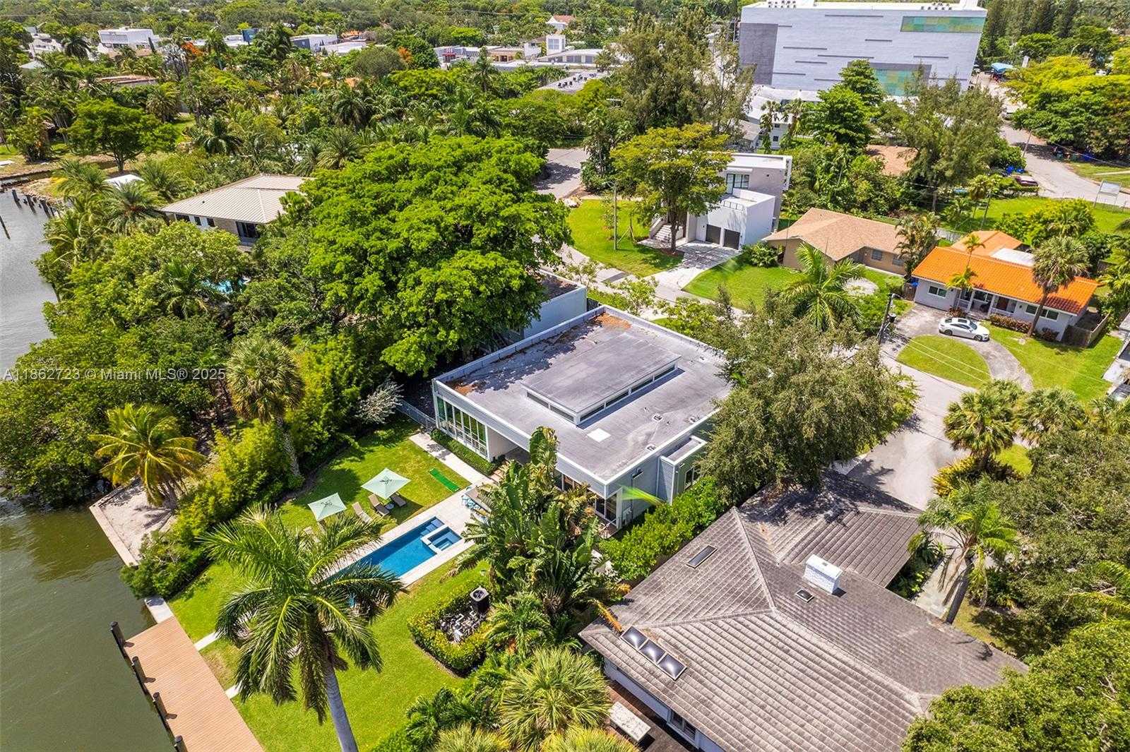 Small Image of 1000 NORTH EAST LITTLE RIVER DR, Miami Number 94
