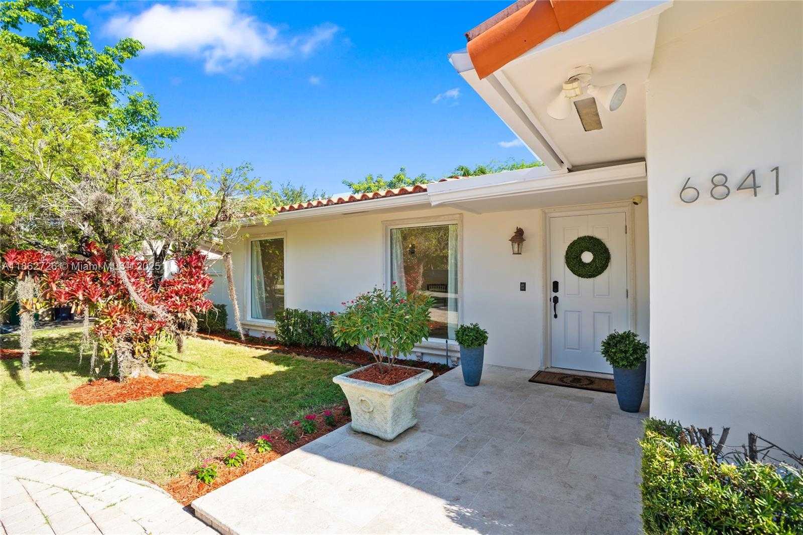 Small Image of 6841 SOUTH WEST 48TH ST, Miami Number 31