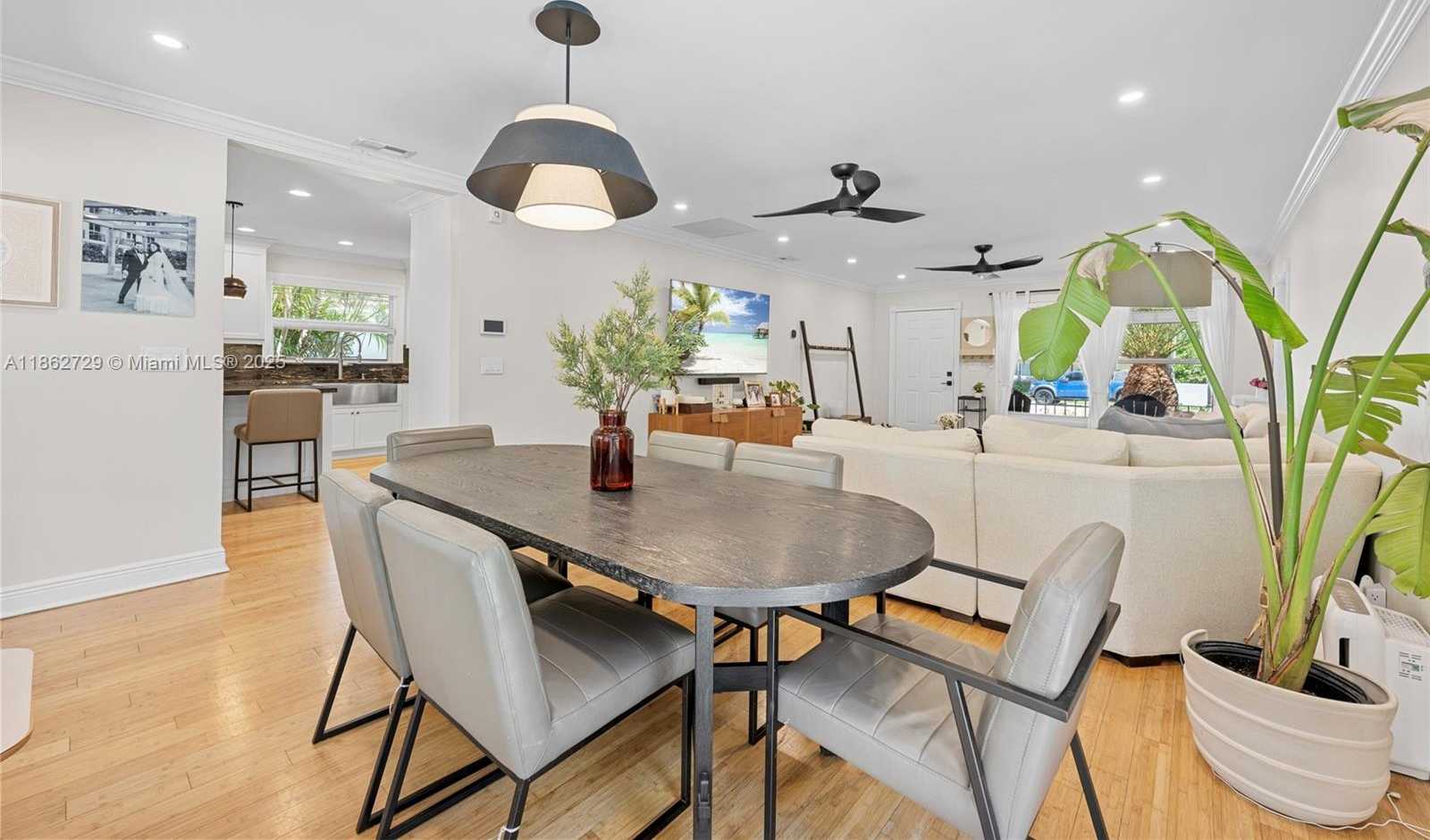 Small Image of 1426 TYLER ST, Hollywood Number 13