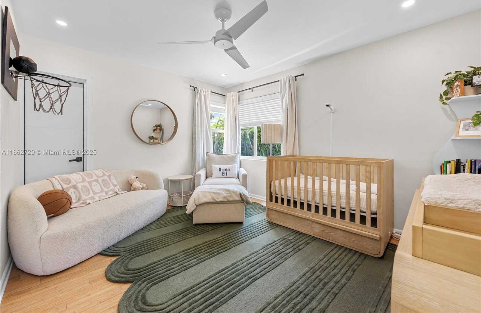 Small Image of 1426 TYLER ST, Hollywood Number 29