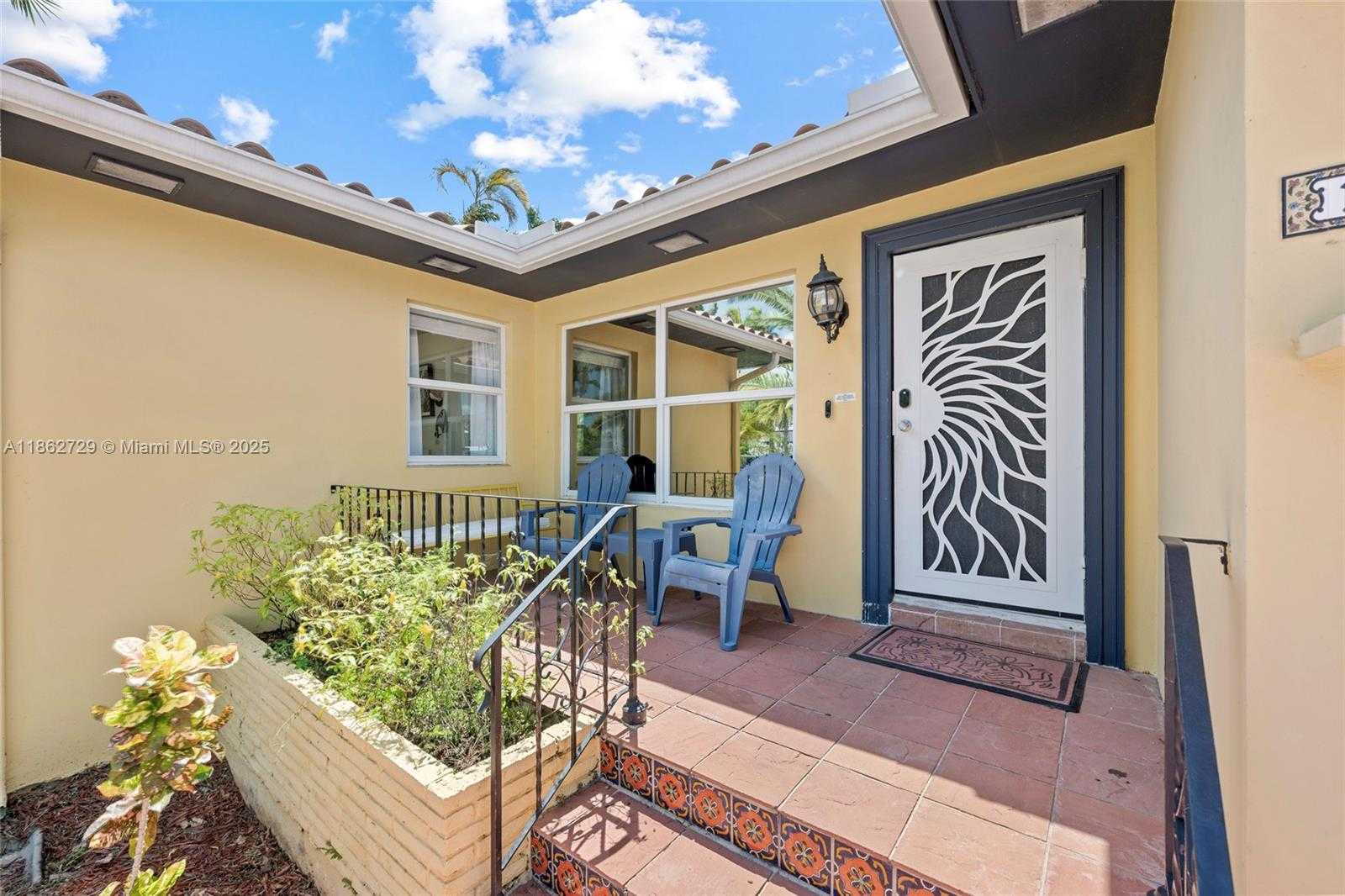 Small Image of 1426 TYLER ST, Hollywood Number 3