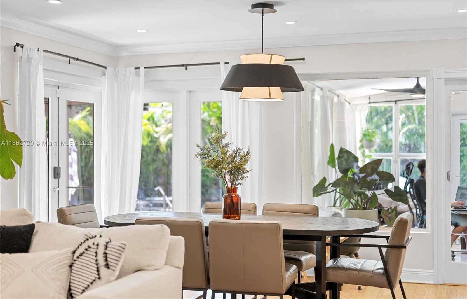 Small Image of 1426 TYLER ST, Hollywood Number 7