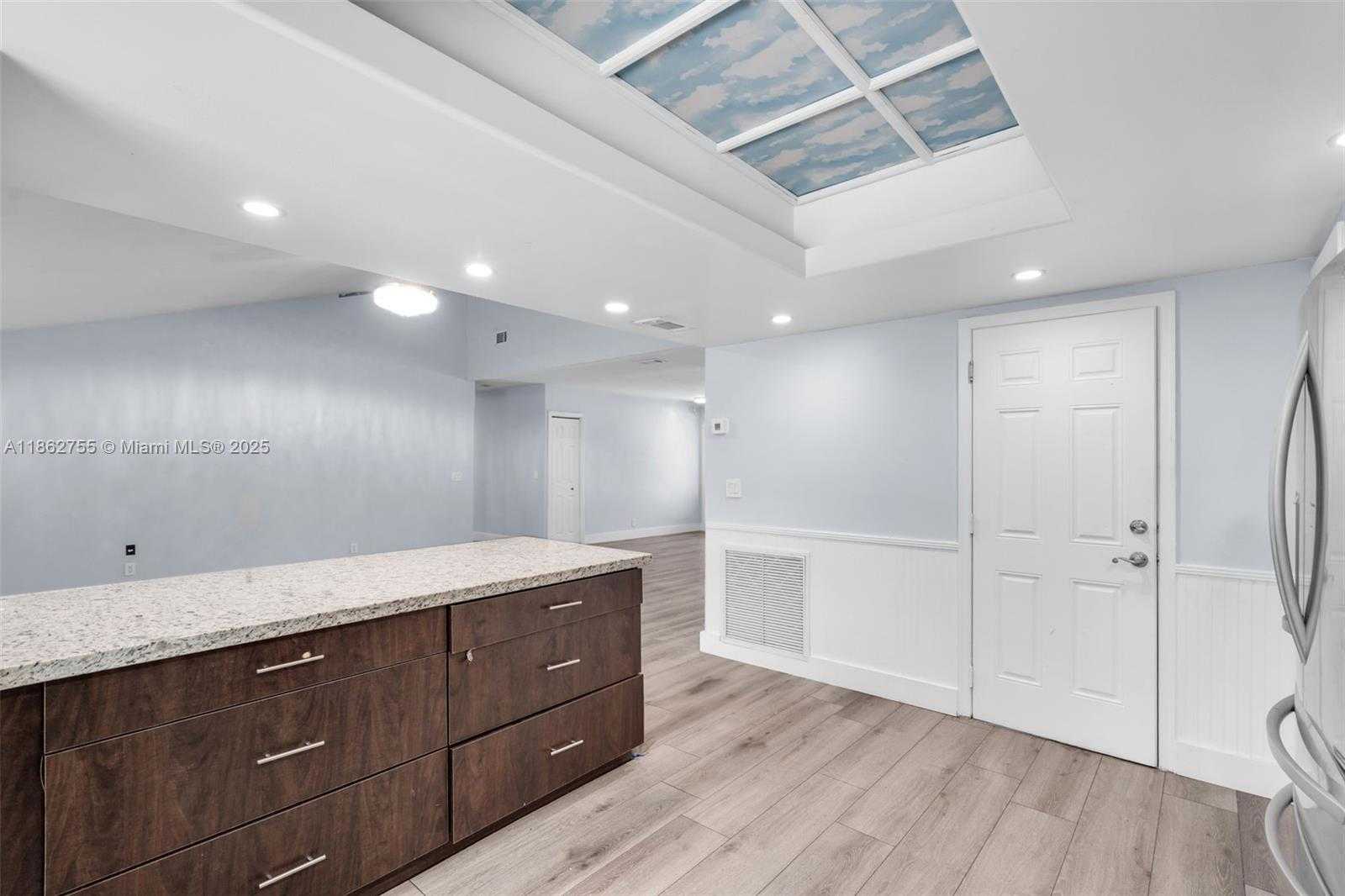 Small Image of 11087 NORTH WEST 24TH ST, Sunrise Number 13