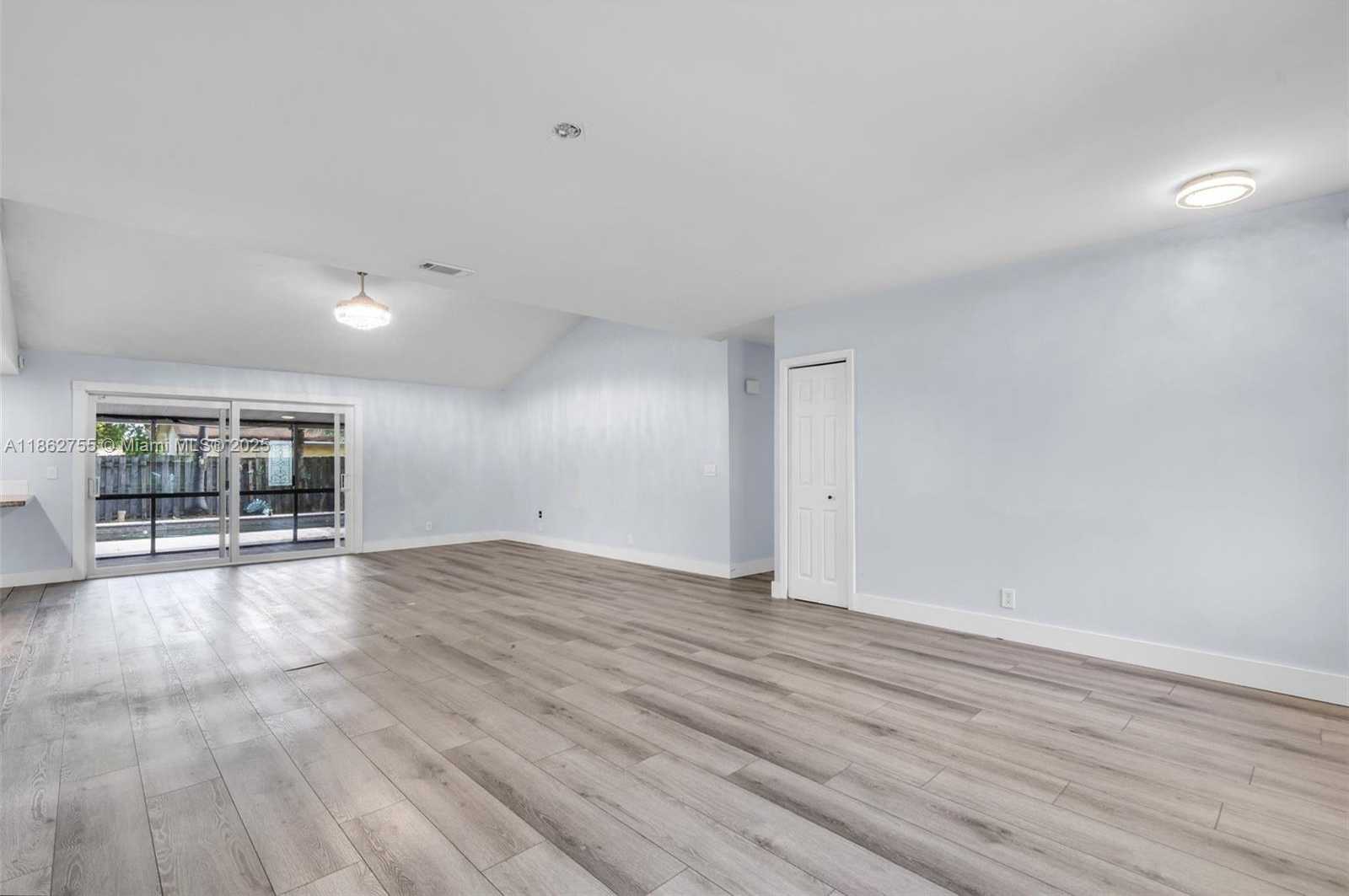 Small Image of 11087 NORTH WEST 24TH ST, Sunrise Number 5