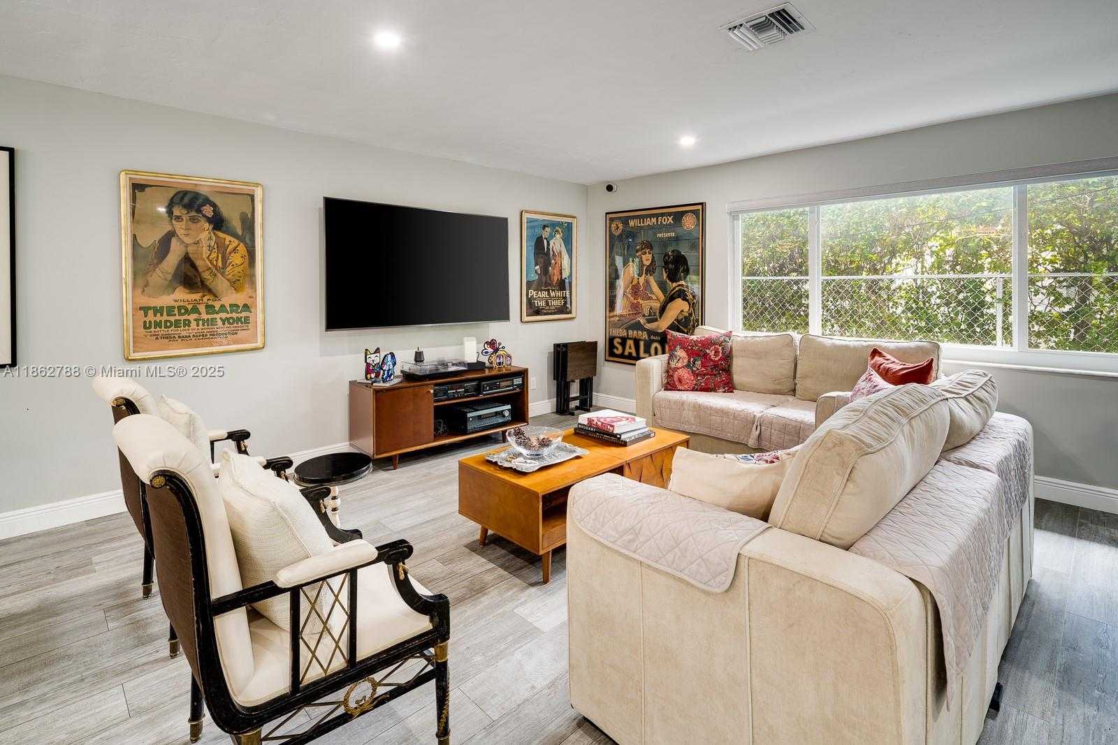 Small Image of 1551 ANCONA AVE, Coral Gables Number 13