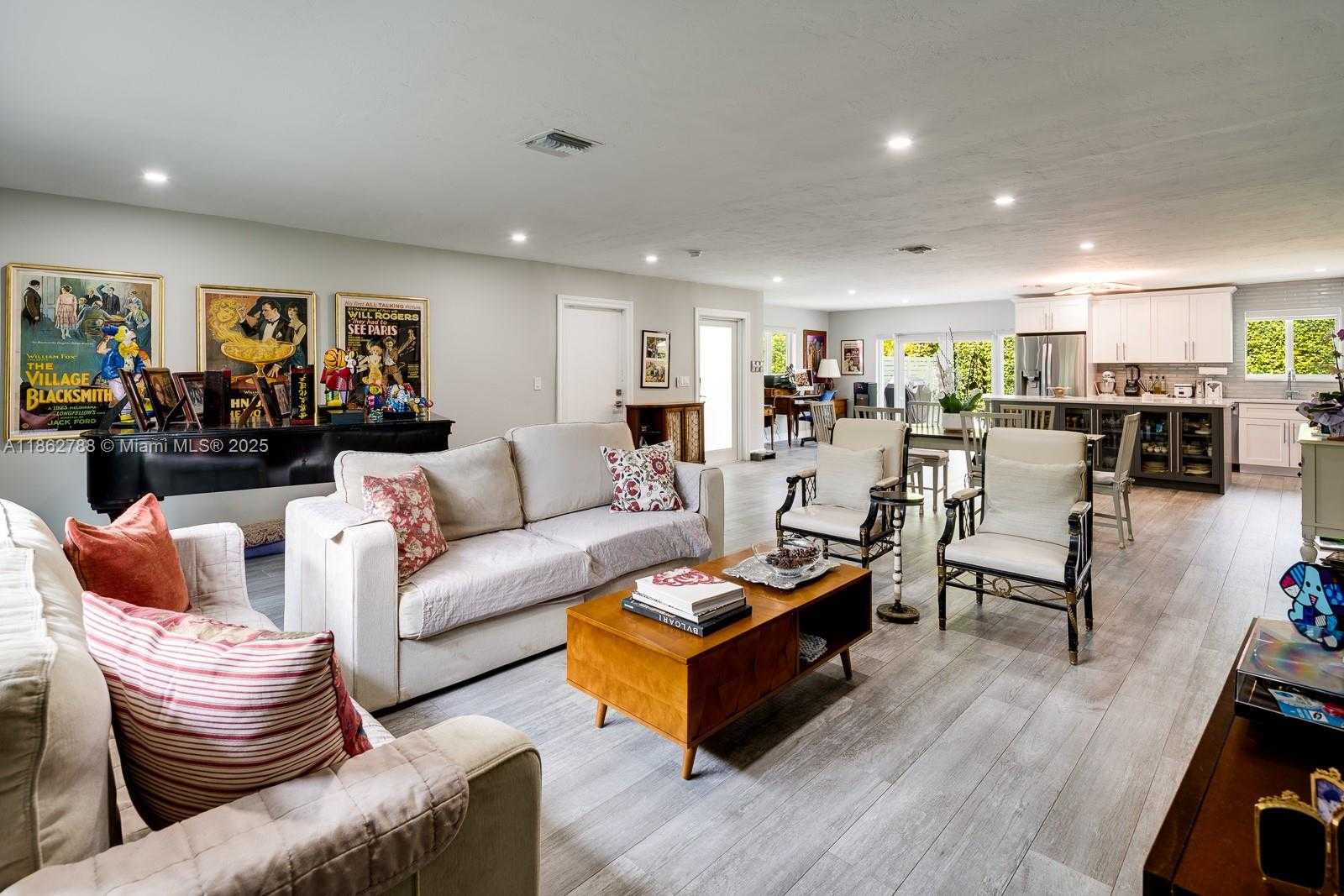 Small Image of 1551 ANCONA AVE, Coral Gables Number 14