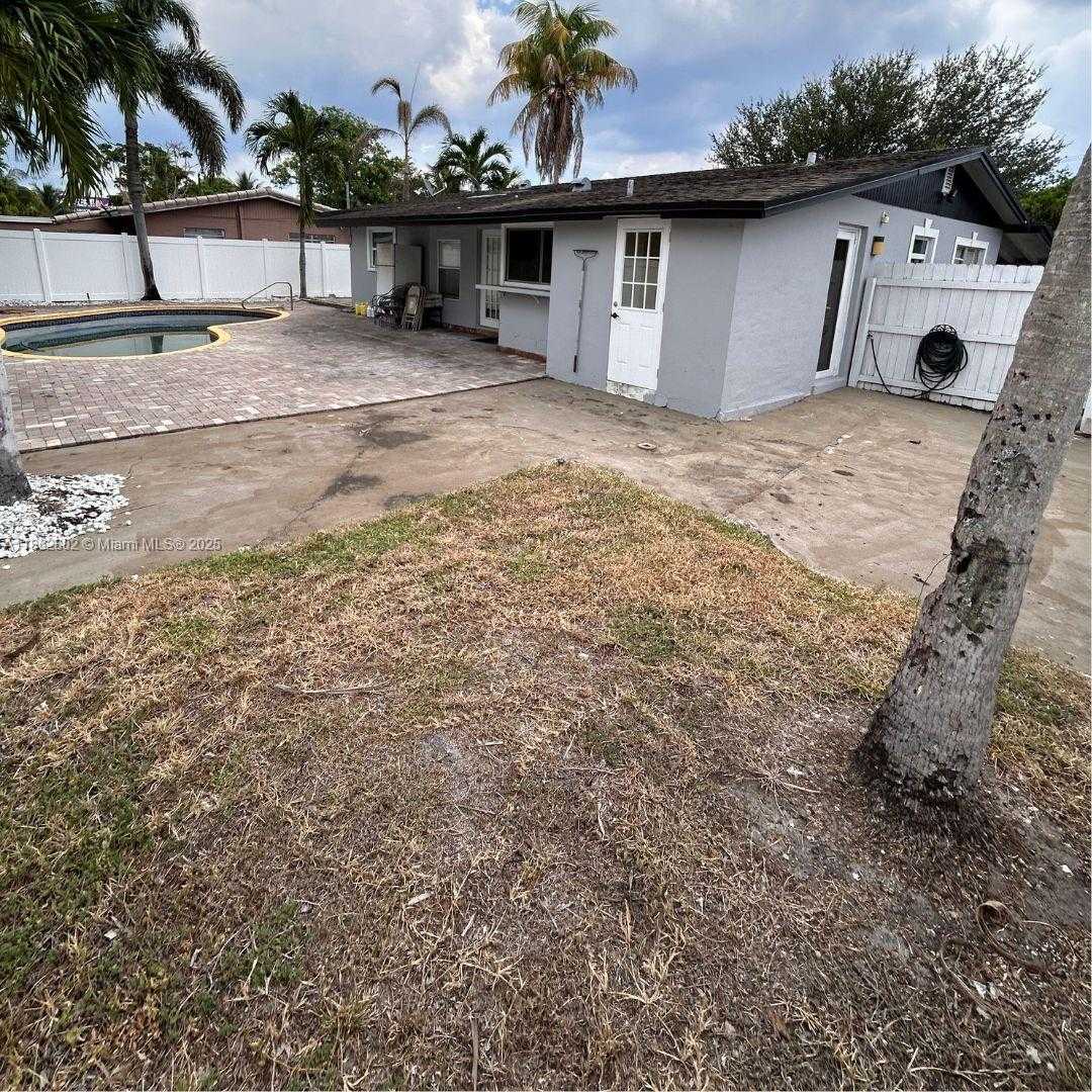 Small Image of 221 NORTH EAST 24TH ST, Pompano Beach Number 15
