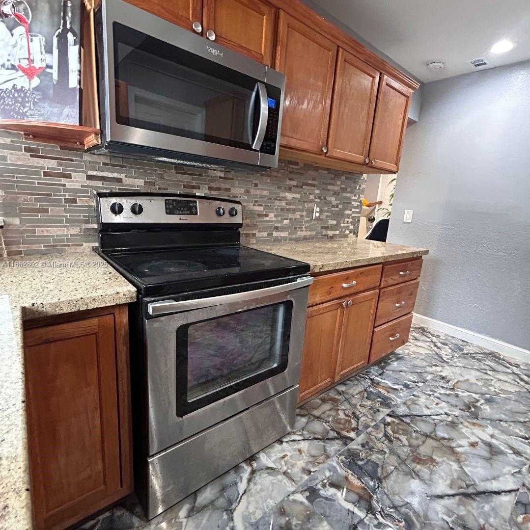 Small Image of 221 NORTH EAST 24TH ST, Pompano Beach Number 4
