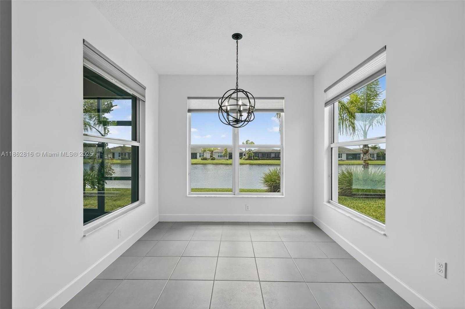 Small Image of 11396 SOUTH WEST WILLOW LN, Port St. Lucie Number 13