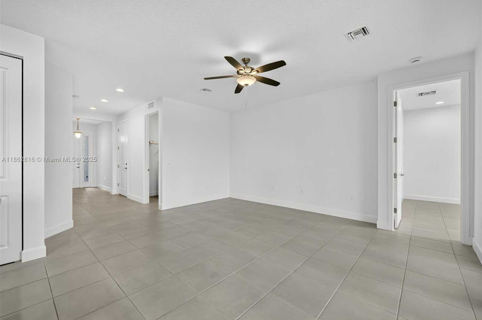 Small Image of 11396 SOUTH WEST WILLOW LN, Port St. Lucie Number 15